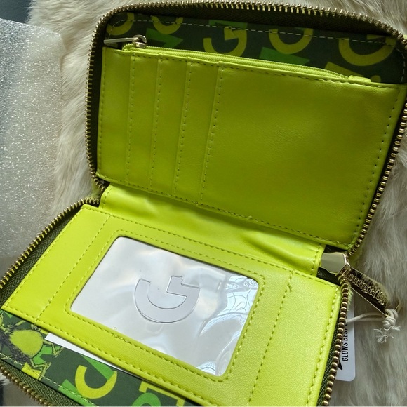 Loungefly Dr. Seuss' How The Grinch Stole Christmas Plush Glow Zip Around Wallet - Picture 9 of 9